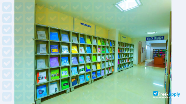 Foto de la Dhanalakshmi Srinivasan College of Engineering, Coimbatore #9