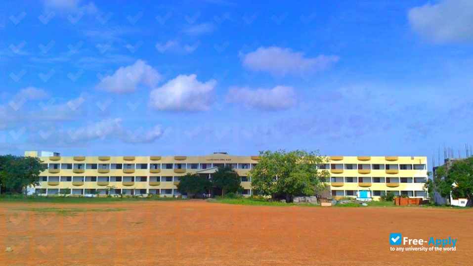 Foto de la Mookambigai College of Engineering #1