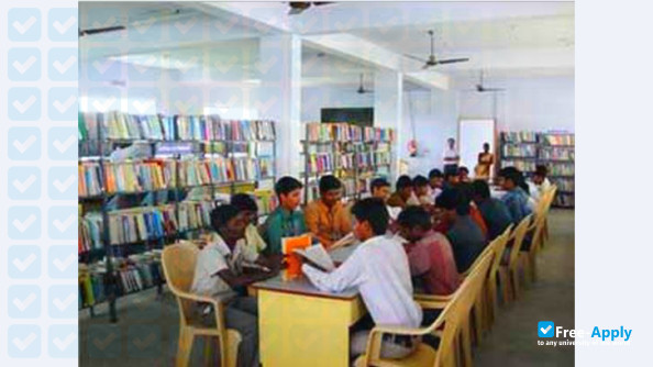 Foto de la Lord Venkateshwaraa Engineering College #6