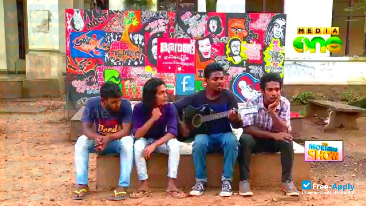 Foto de la Maharaja's College Ernakulam #8