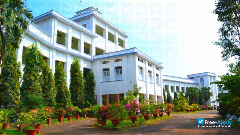 Photo de l’Christ College Irinjalakuda #7