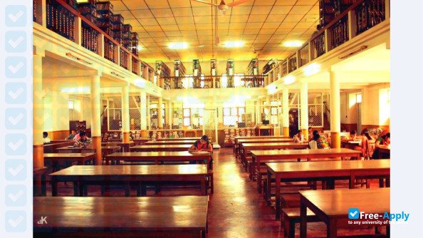 Photo de l’Christ College Irinjalakuda #3