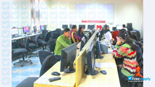 Bharati College University of Delhi photo #7