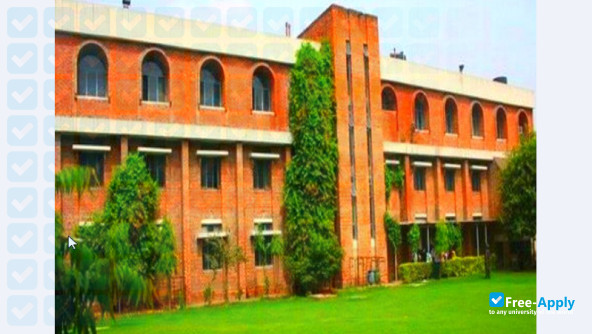Bharati College University of Delhi фотография №6