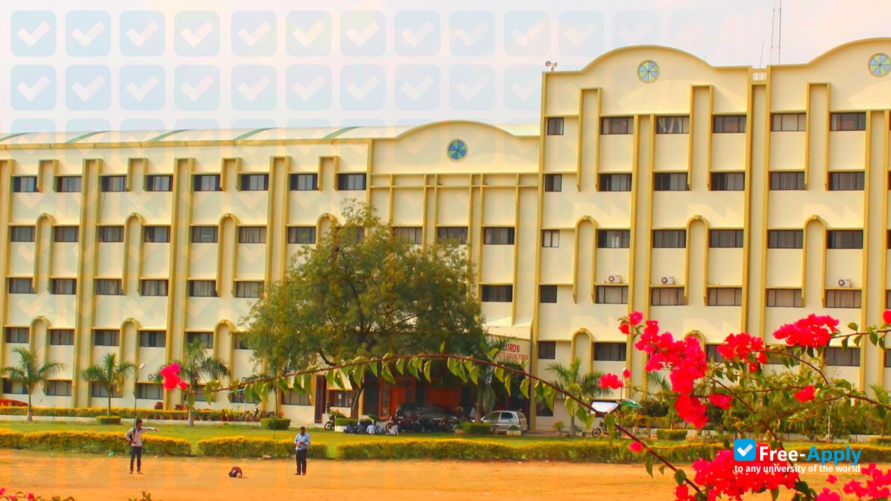 Photo de l’Lord's Institute of Engineering & Technology #8