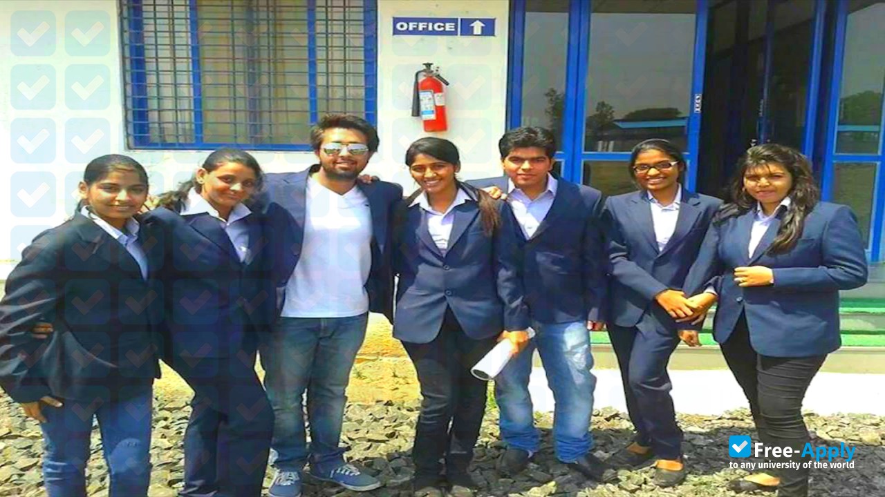 Photo de l’Ahmednagar College #2