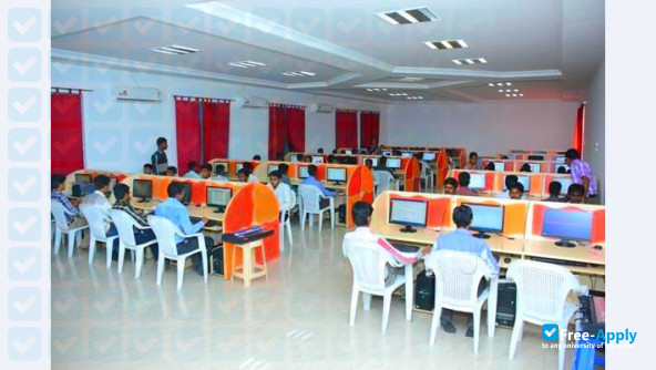 Foto de la Dhanalakshmi Srinivasan Institute of Technology Samayapuram #9