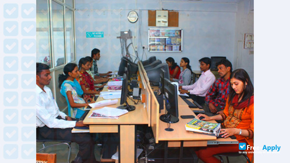 Marathwada Mitra Mandal College of Commerce photo #4