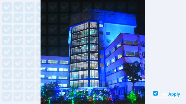 Foto de la Guru Nanak Institute of Dental Science & Research #4