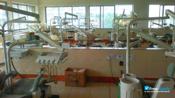 Foto de la Guru Nanak Institute of Dental Science & Research #2