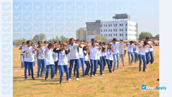 Foto de la Sree Chaitanya Institute of Technological Sciences Karimnagar #1