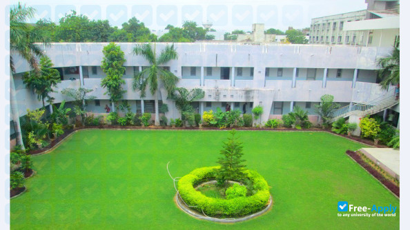 Kadi Sarva Vishwavidyalaya photo #1