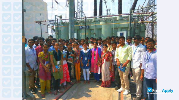 Photo de l’Bandari Srinivas Institute of Technology #3