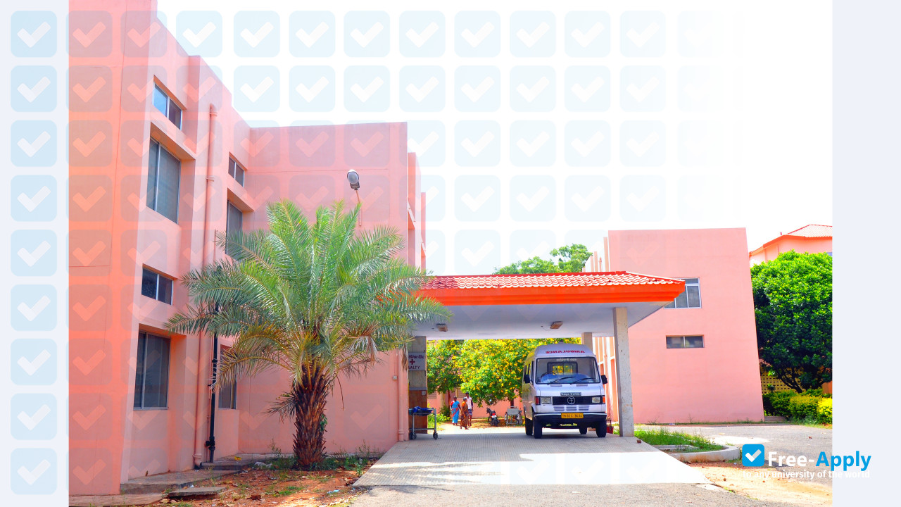 IRT Perundurai Medical College photo #2