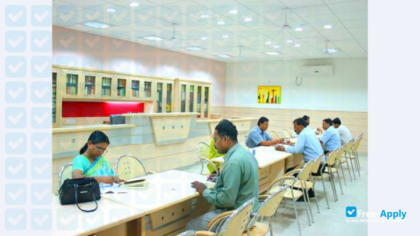 Iswar Saran Degree College фотография №2