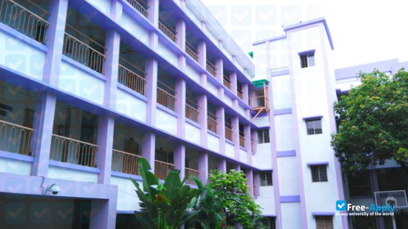 Foto de la Basanti Devi College #5