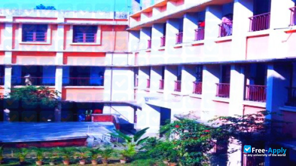 Foto de la Basanti Devi College #2