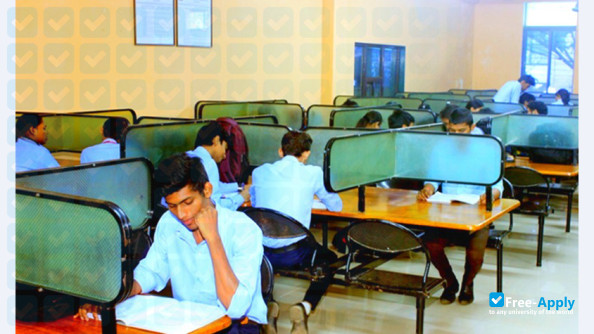 Photo de l’Institute of Management and Computer Studies #2
