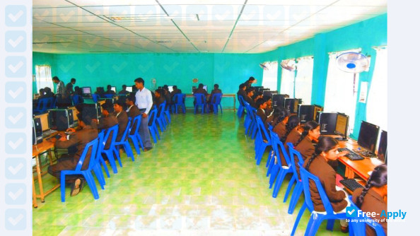 Adaikalamatha College Vallam фотография №8