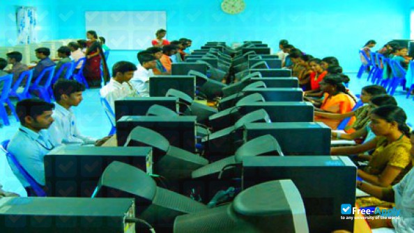 Adaikalamatha College Vallam фотография №4