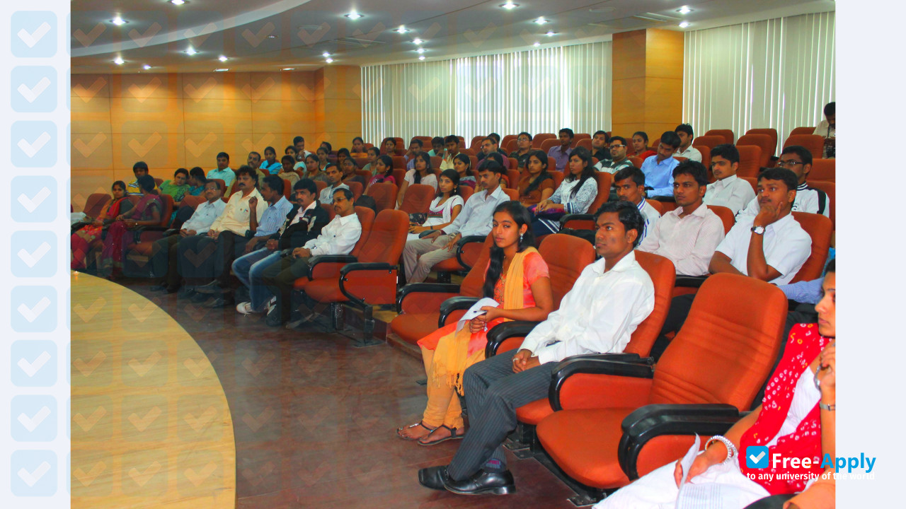 Photo de l’Dwaraka Doss Goverdhan Doss Vaishnav College #3