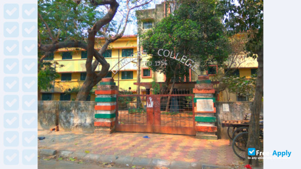 Gurudas College фотография №1