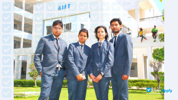 Foto de la Axis Colleges Kanpur #2