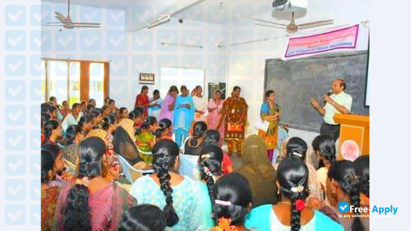 A D M College for Women photo #5