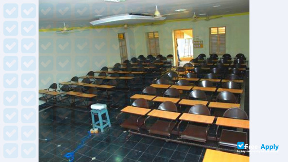 Фотография Tellakula Jalayya Polisetty Somasundaram College, Guntur