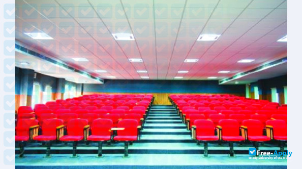 Foto de la Acropolis Institute of Pharmaceutical Education and Research #3