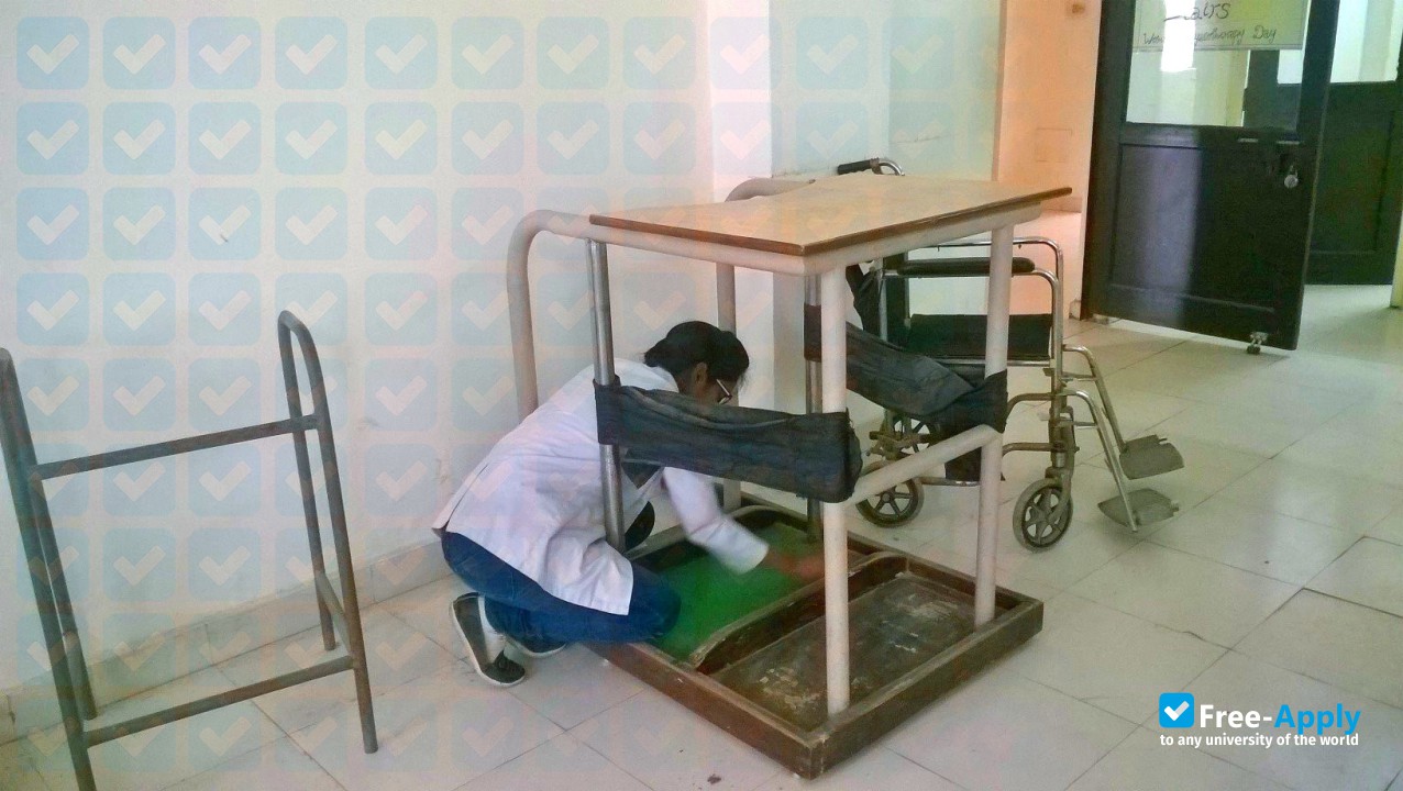 Saaii College of Medical Science and Technology photo #3
