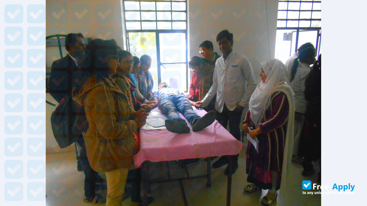 Saaii College of Medical Science and Technology photo #9