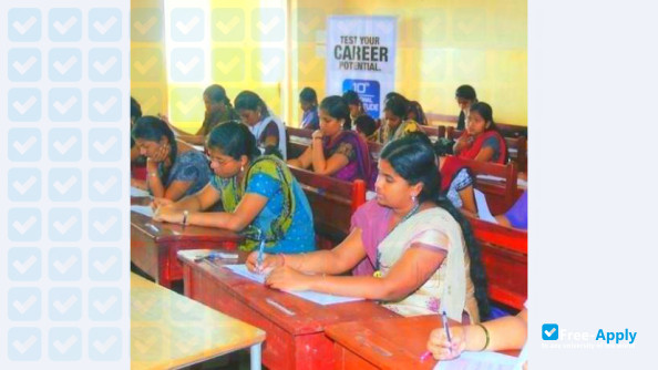 Anna Adarsh College for Women photo #4