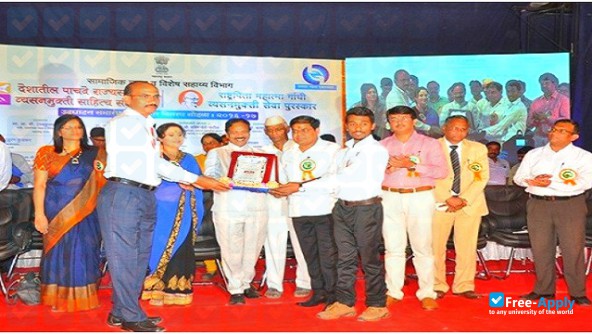 Photo de l’Maharshi Dayanand College of Arts Science & Commerce Parel Mumbai India #4