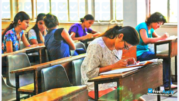 Foto de la Kamala Nehru College #2