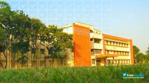 Foto de la Bhairab Ganguly College #3