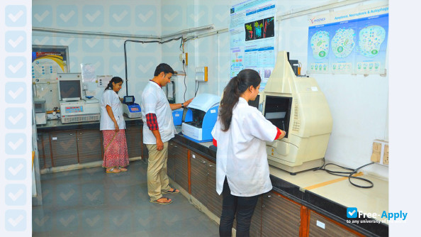 Foto de la B V Patel Pharmaceutical Education and Research Development #2