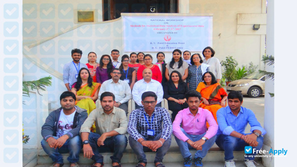 Foto de la B V Patel Pharmaceutical Education and Research Development #4