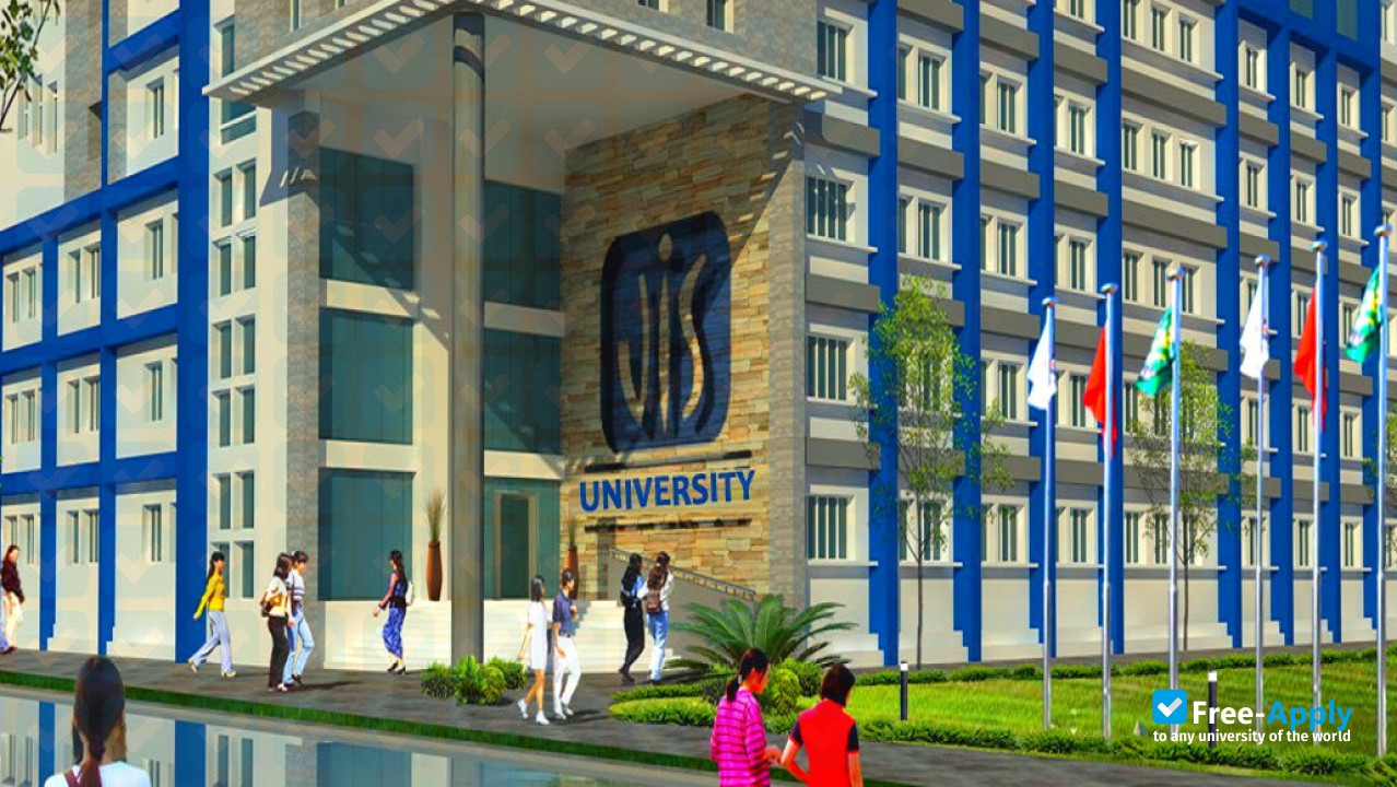 JIS University photo #4