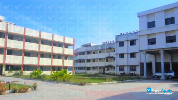 Foto de la Pallavan Engineering College #1