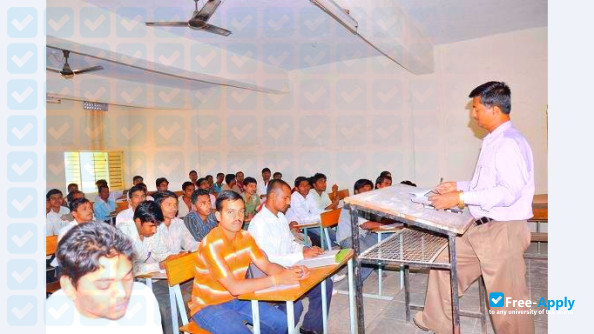 Photo de l’Maharashtra College of Engineering Nilanga #5
