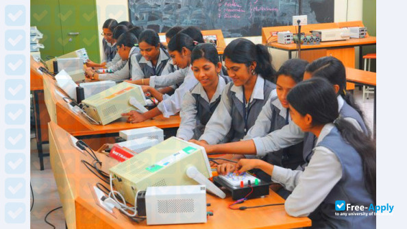K R Gouri Amma College of Engineering for Women photo #1
