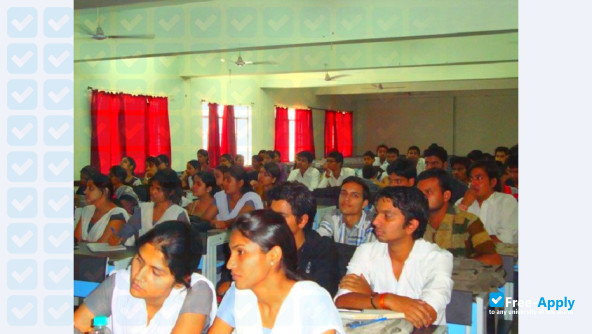 Foto de la Sushila Devi Bansal College of Engineering