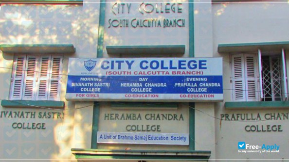 Photo de l’Heramba Chandra College #3