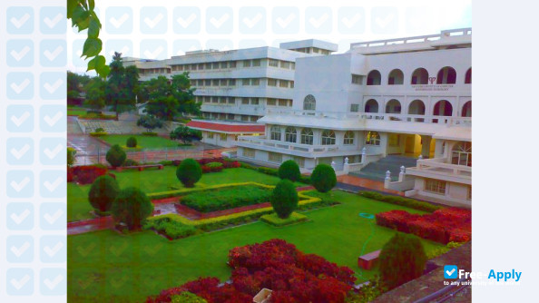 Y B Chavan College of Pharmacy фотография №5