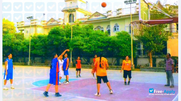 Foto de la Kakaraparti Bhavanarayana College #3