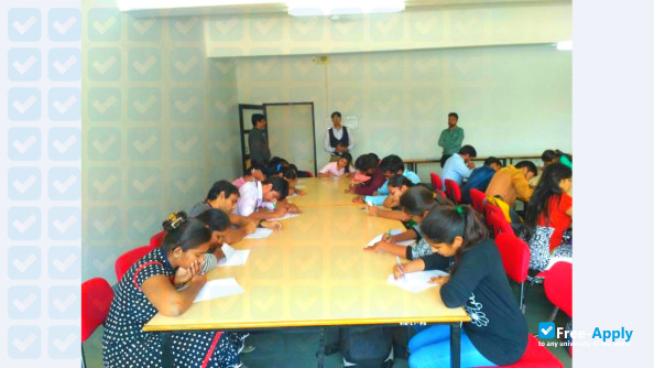 Vadodara Institute of Engineering Kotambi photo #7