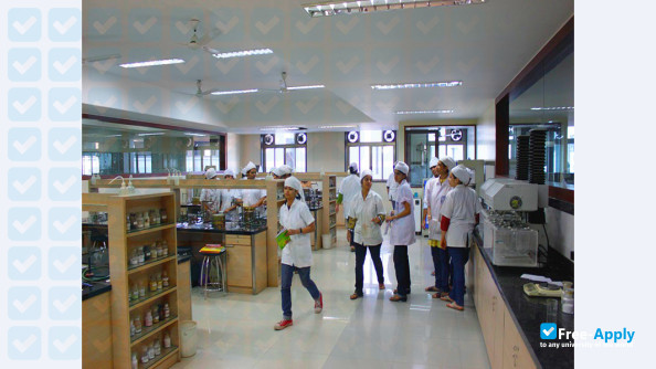 H K College of Pharmacy photo #11