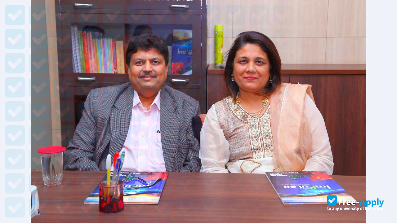 H K College of Pharmacy photo #9