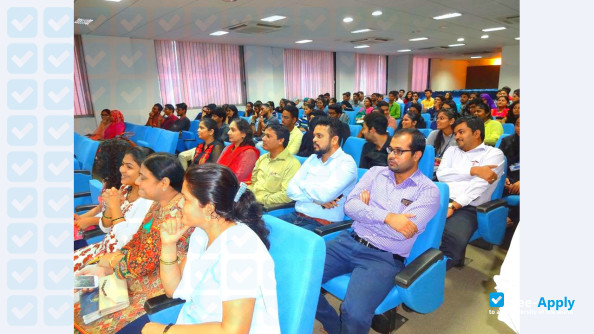 H K College of Pharmacy photo #8